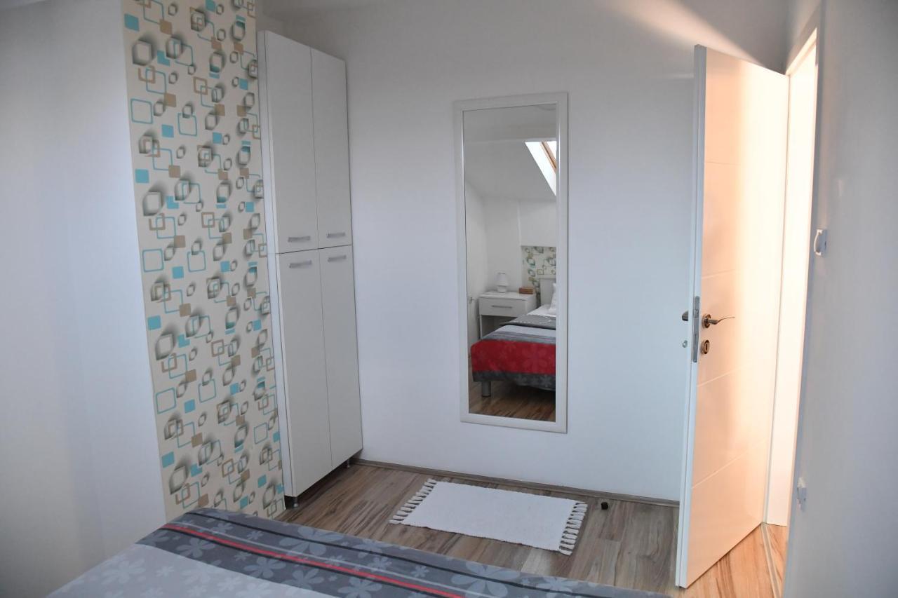 Apartamento Stan Na Dan Ni Exterior foto