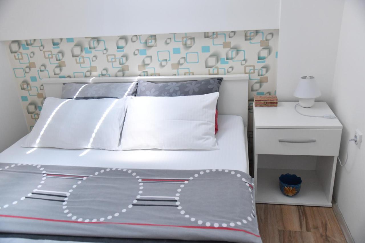 Apartamento Stan Na Dan Ni Exterior foto