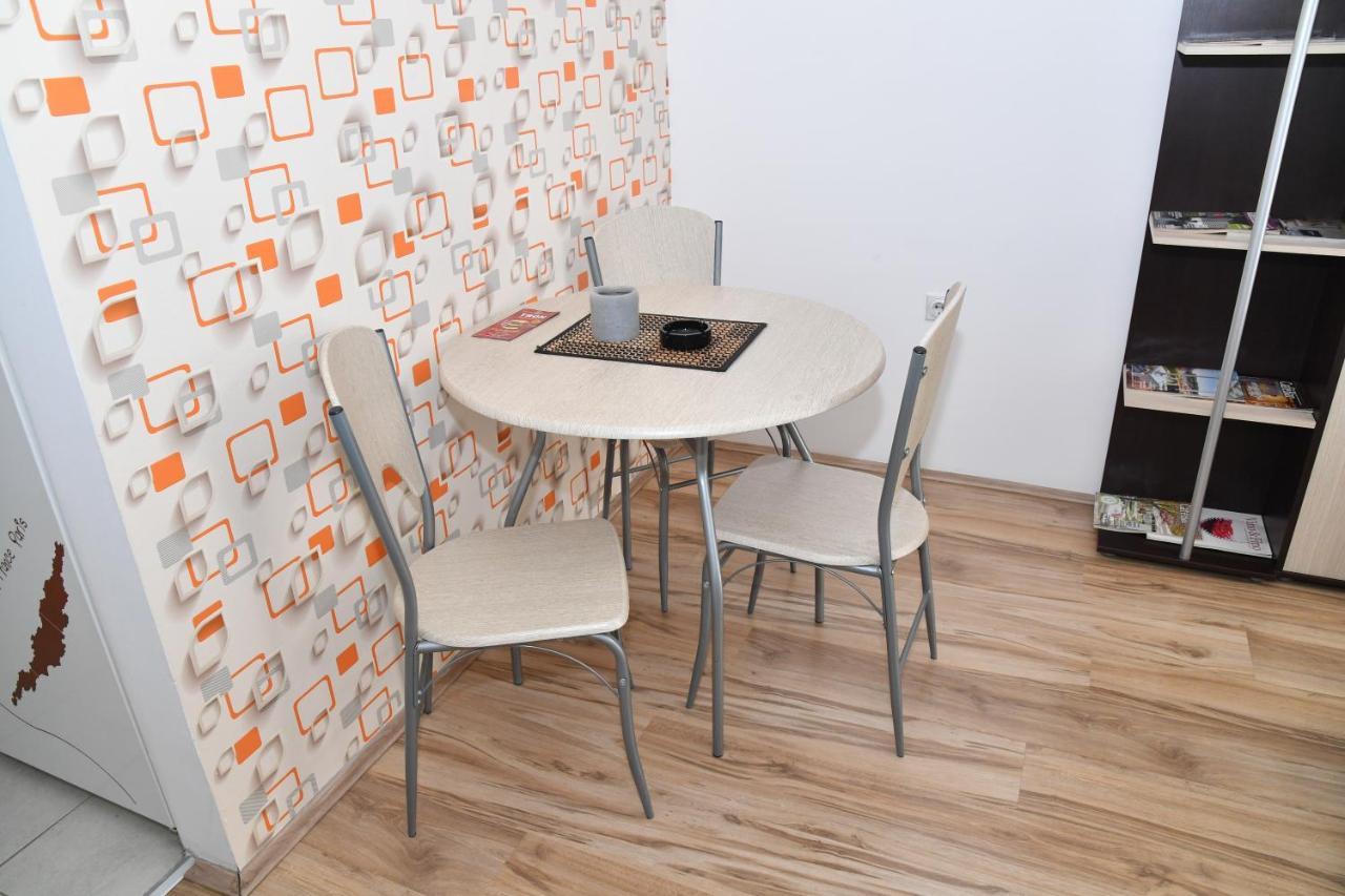 Apartamento Stan Na Dan Ni Exterior foto