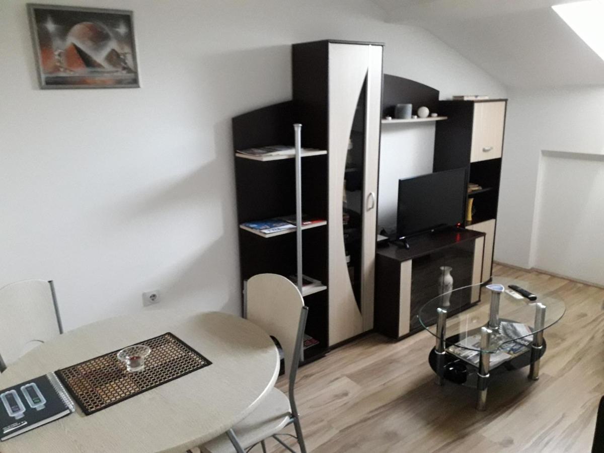 Apartamento Stan Na Dan Ni Exterior foto